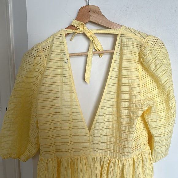 Monki Seersucker Puff Sleeve Dress - Picture 7 of 7